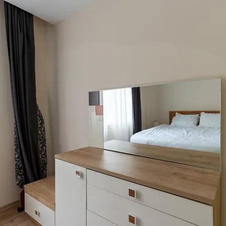 Flat Near Hadrians Gate N Mermerli